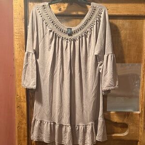 WinWin Crochet Neckline Tunic in Dusty Mauve